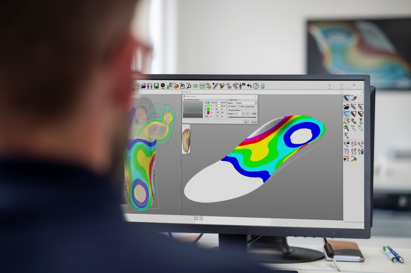From the First Digital Insole Model to an Automated Design System