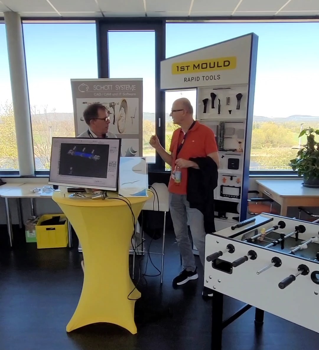 SCHOTT SYSTEME präsentiert CAD/CAM-Technologie beim Tag der offenen Tür von 1st Mould